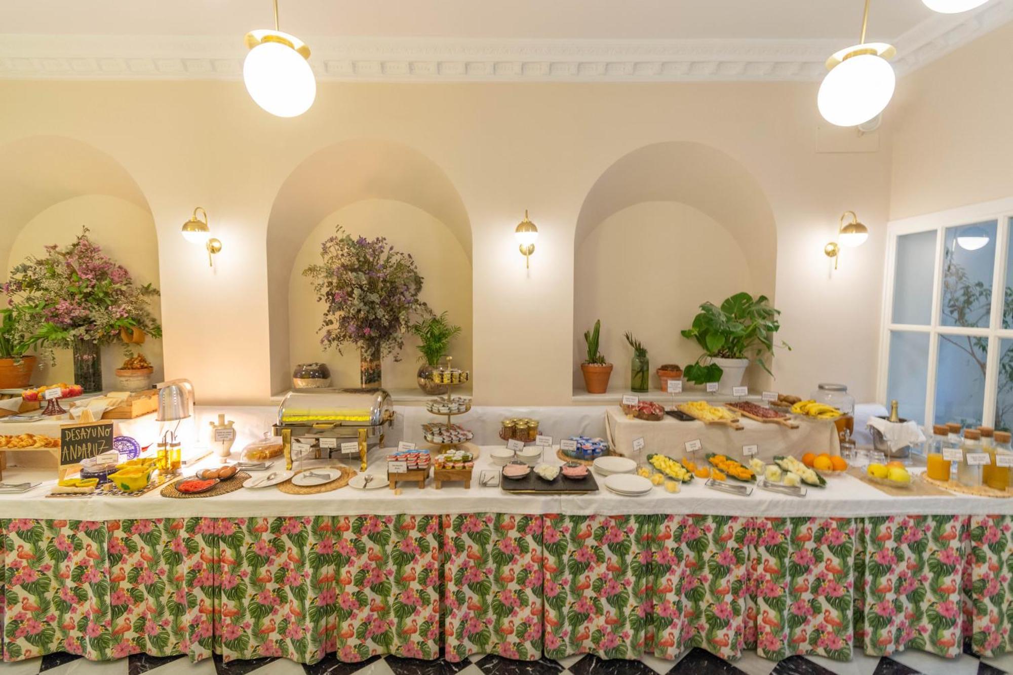 Apartamentos Suites Santa Cruz Seville Luaran gambar