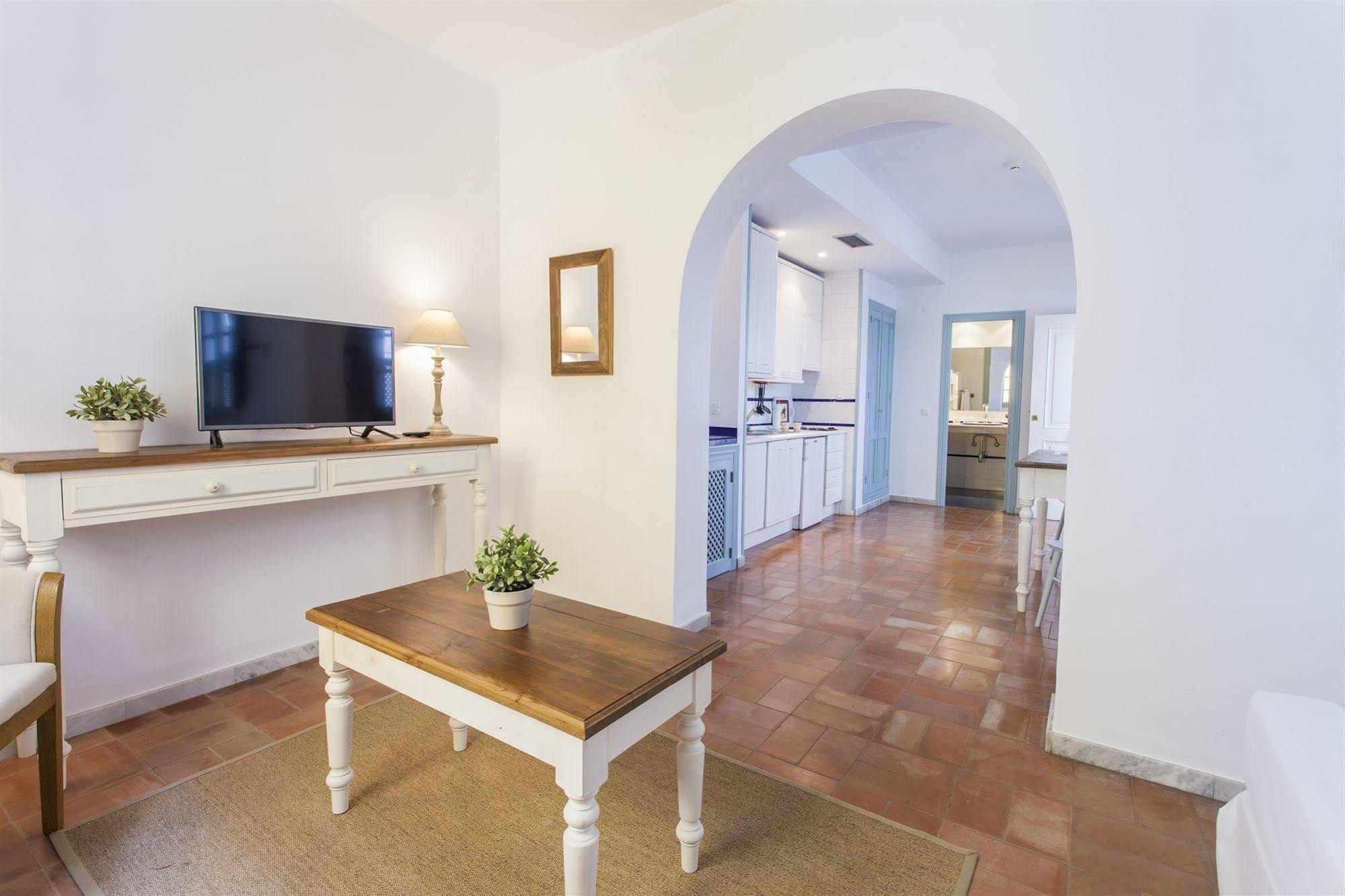 Apartamentos Suites Santa Cruz Seville Luaran gambar