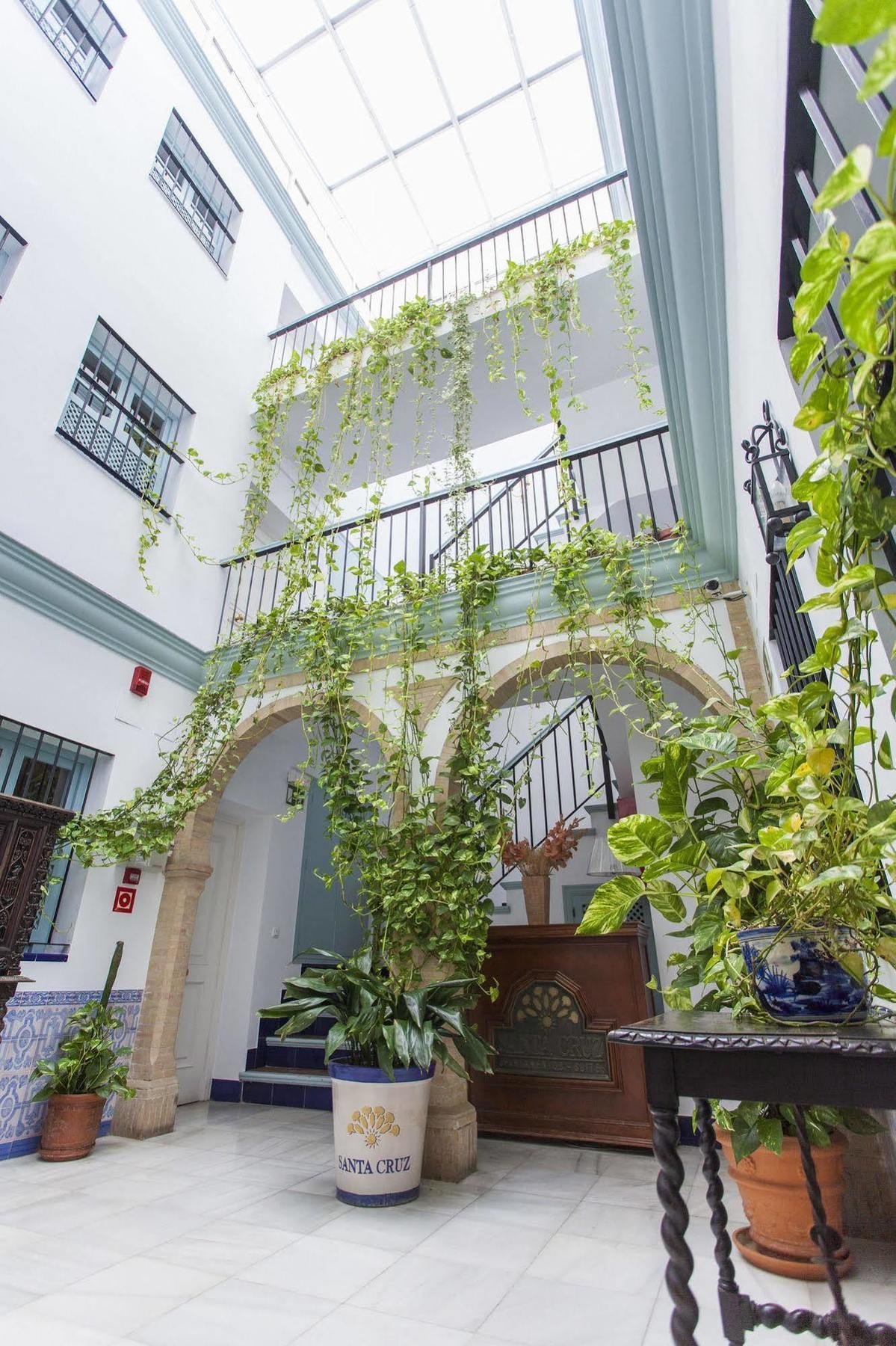 Apartamentos Suites Santa Cruz Seville Luaran gambar
