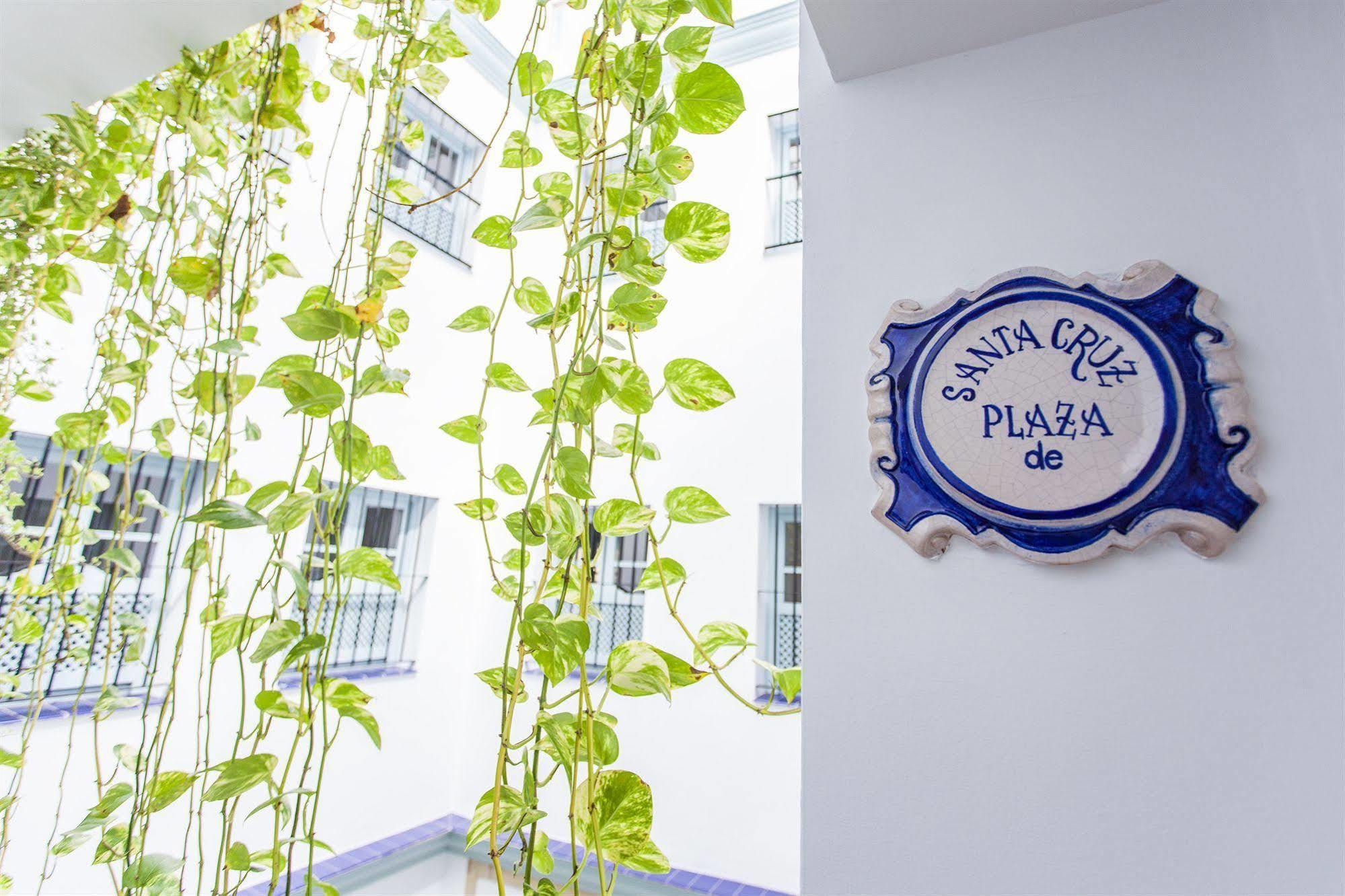 Apartamentos Suites Santa Cruz Seville Luaran gambar